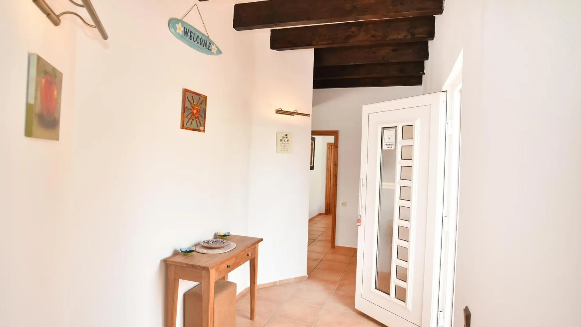 Doce Palmeras, Stunning Villa In Beautiful Gardens La Oliva